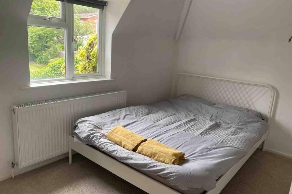 Lovely Cottage In The Heart Of Shirley- Croydon Exteriér fotografie